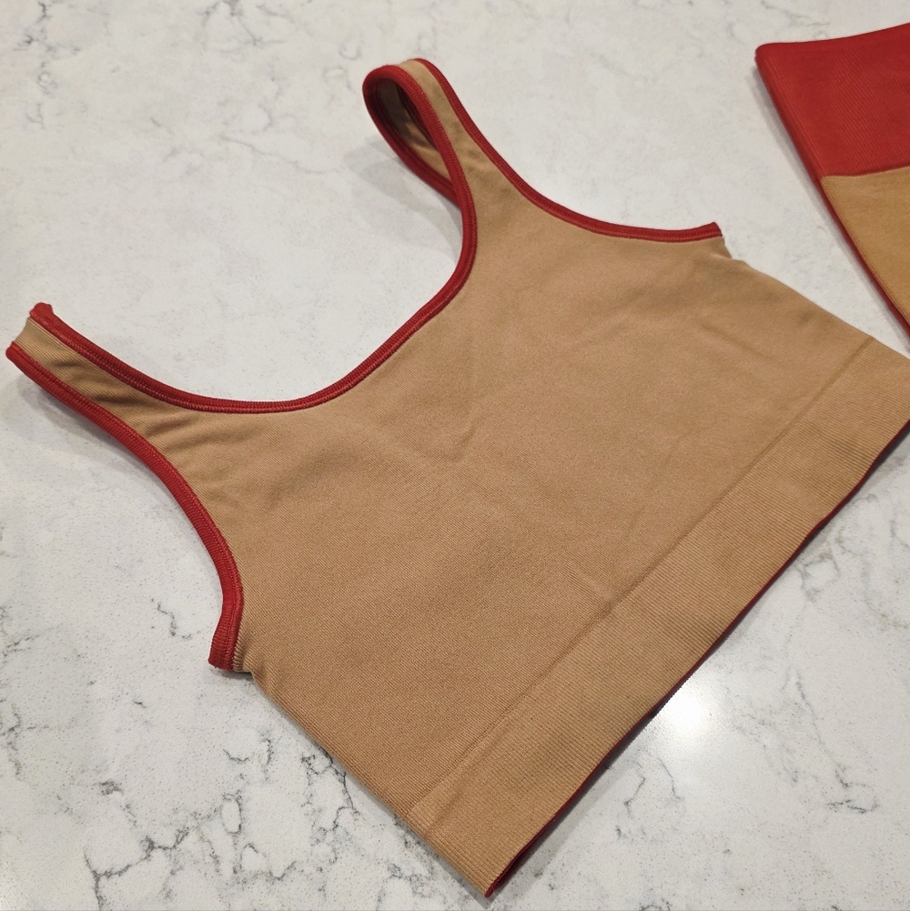 Fabletics Set Reversible Bra/ Block Shorts - image 7